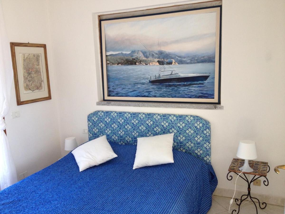 Villa Mit Whirlpool Und Phantastischer Aussicht 卡波利韦里 外观 照片